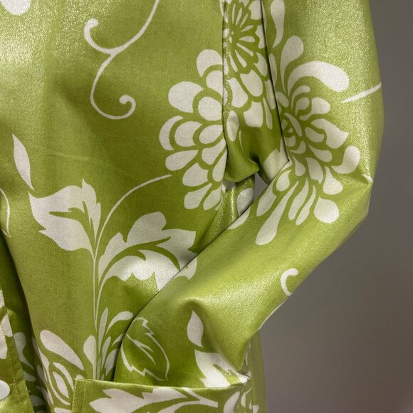 Fabulous Print and Color plus Waterproof with Hood All-Weather Coat - Picture 4 of 9